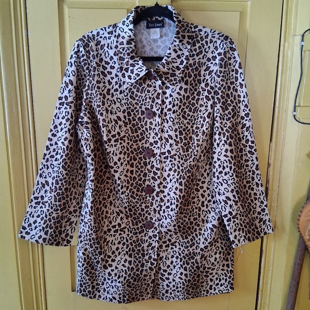 Tara Jones Leopard Print Button-Up Cotton Jacket with Pointed Collar Size 1X